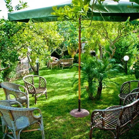 Charming In With Shared Pool, 65 M² * Pozzallo