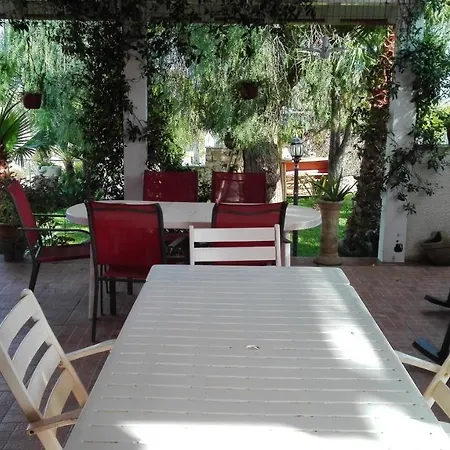 Charming With Shared Pool Apartment *