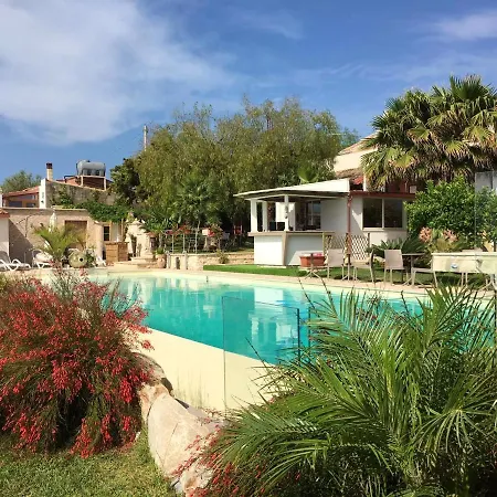 Apartment Charming With Shared Pool