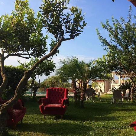 Charming In With Shared Pool, 65 M² * Pozzallo