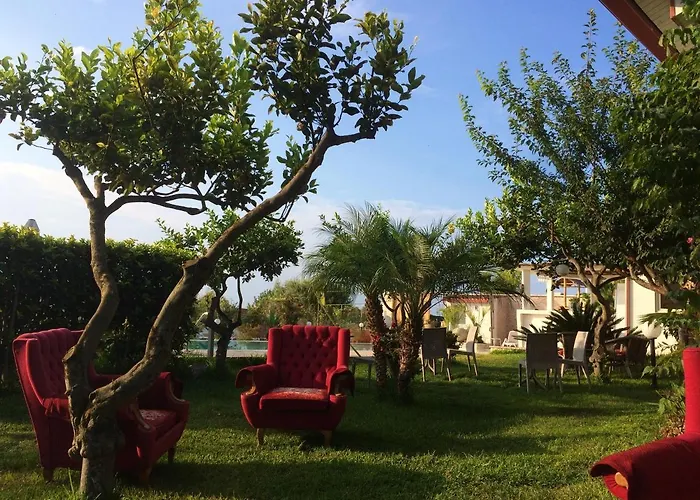 Charming With Shared Pool * Pozzallo
