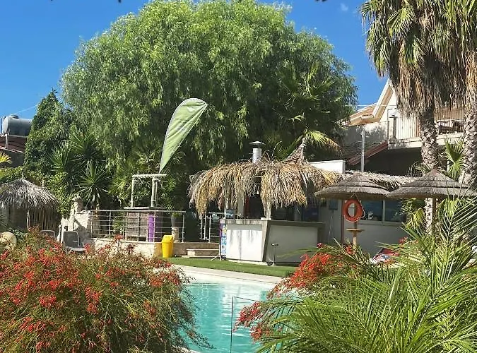 Charming With Shared Pool Apartment Pozzallo